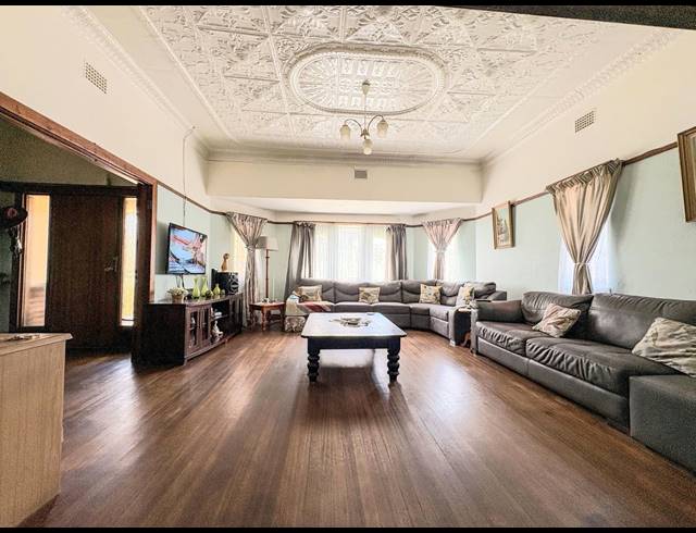 3 BEDROOM HOUSE TO LET IN BRENTHURST